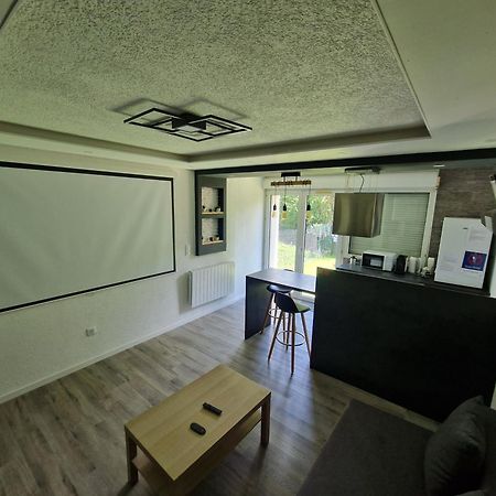 Logement Atypique & Parking Gratuit Gex Exterior foto