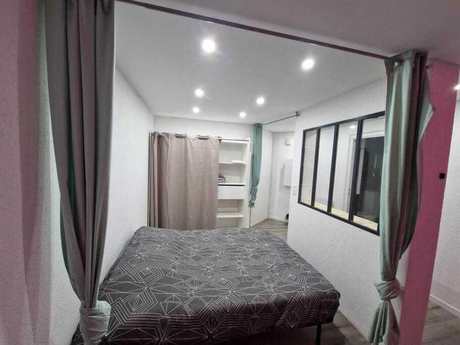 Logement Atypique & Parking Gratuit Gex Exterior foto